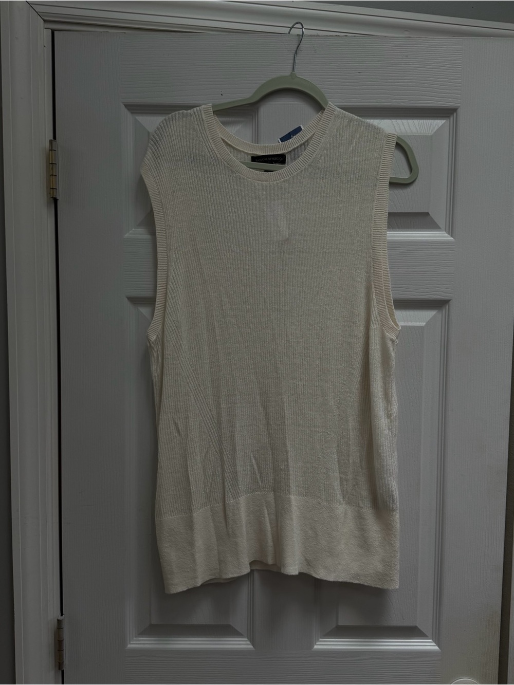 Banana Republic Cream Ribbed Sleeveless Tank